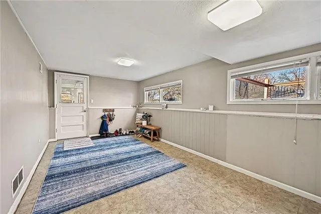 $449,000 | 7622 Pawnee Street, Prairie Village, KS 66208