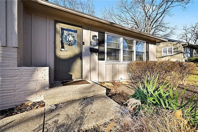 $449,000 | 7622 Pawnee Street, Prairie Village, KS 66208