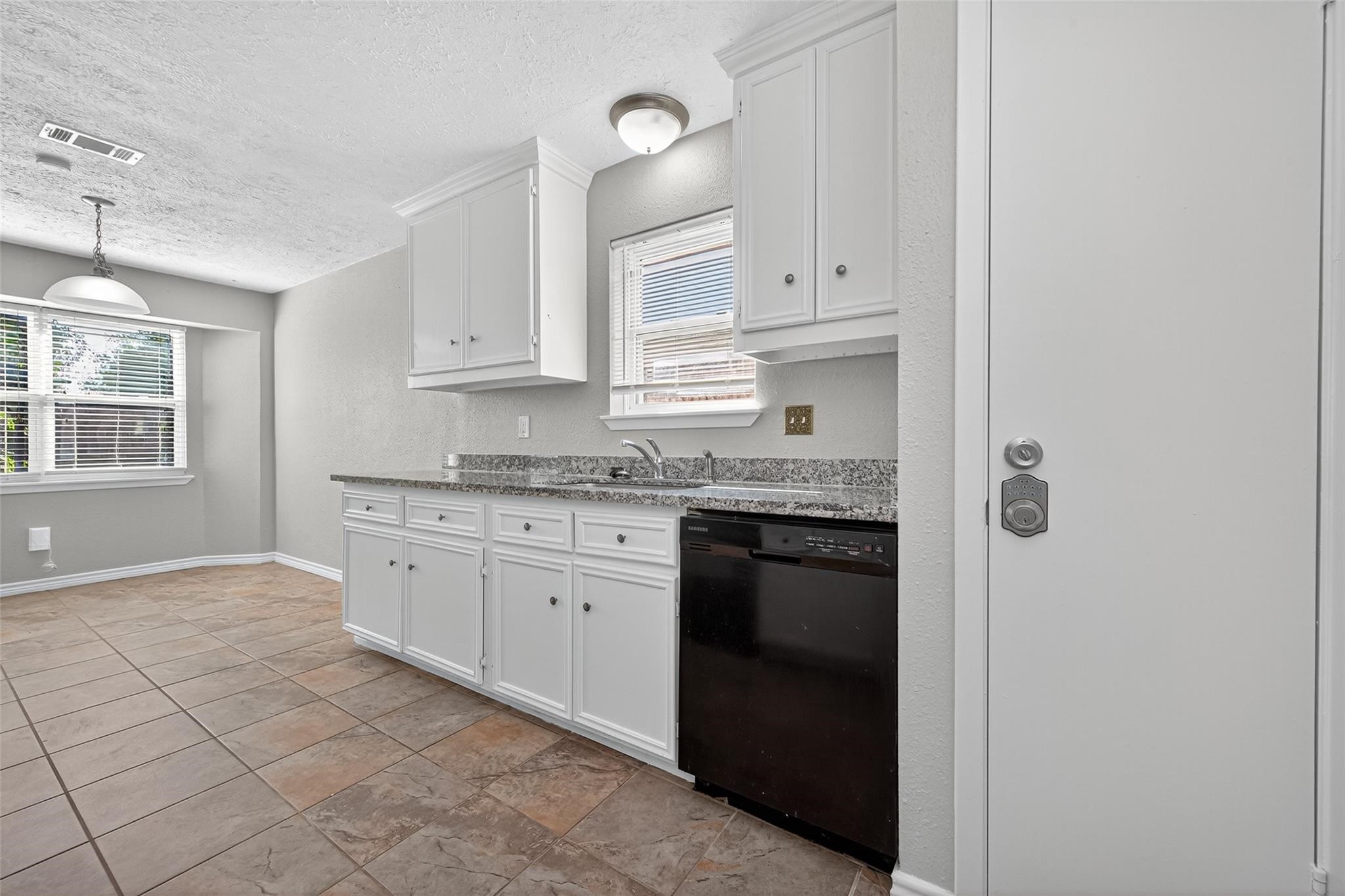 5834 Fallengate Drive Spring, TX 77373 - Photo 11 of 15 Gallery Image 11