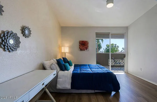 a view of a bedroom with a wardrobe space