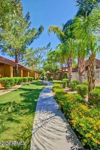 $195,000 | 2929 West Yorkshire Drive, Unit 2101, Phoenix, AZ 85027