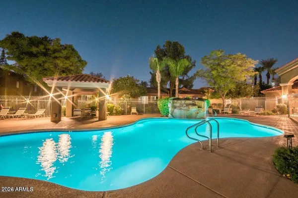 $195,000 | 2929 West Yorkshire Drive, Unit 2101, Phoenix, AZ 85027