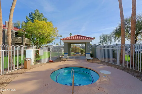 $195,000 | 2929 West Yorkshire Drive, Unit 2101, Phoenix, AZ 85027