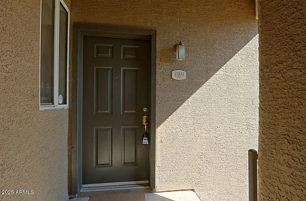 $195,000 | 2929 West Yorkshire Drive, Unit 2101, Phoenix, AZ 85027