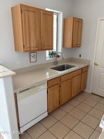 $195,000 | 2929 West Yorkshire Drive, Unit 2101, Phoenix, AZ 85027