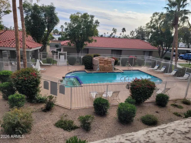 $195,000 | 2929 West Yorkshire Drive, Unit 2101, Phoenix, AZ 85027
