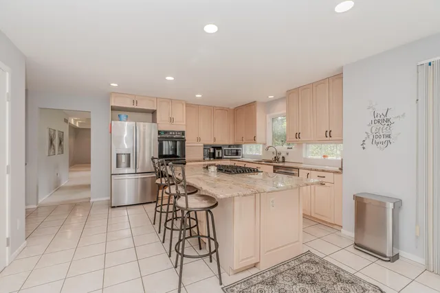 $728,900 | 5780 Swan Lake Court, West Bloomfield, MI 48322