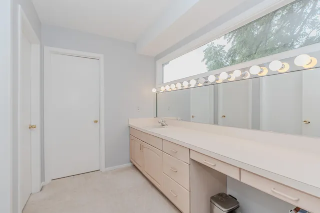 $728,900 | 5780 Swan Lake Court, West Bloomfield, MI 48322