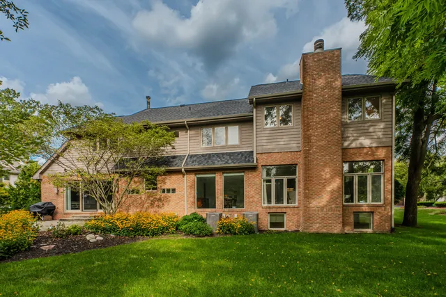 $728,900 | 5780 Swan Lake Court, West Bloomfield, MI 48322