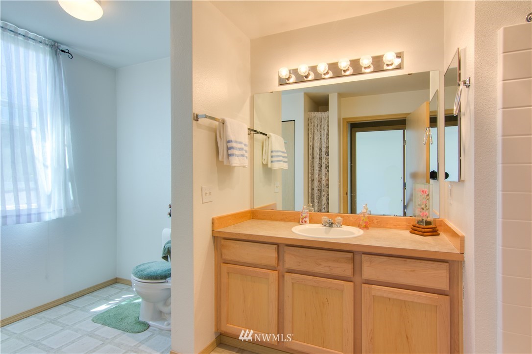 2920 Southeast 8th Place, Unit 1113 Renton, WA 98058 - Photo 12 of 17 Gallery Image 12