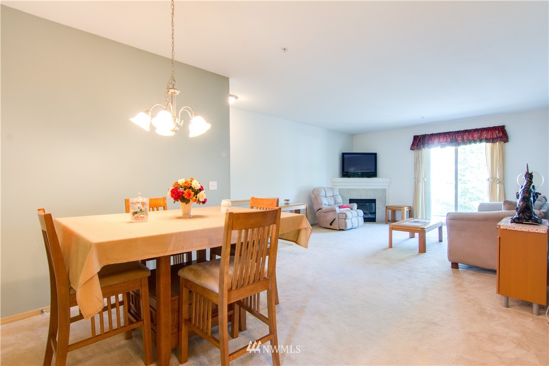 2920 Southeast 8th Place, Unit 1113 Renton, WA 98058 - Photo 3 of 17 Gallery Image 3