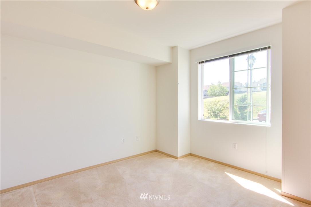 2920 Southeast 8th Place, Unit 1113 Renton, WA 98058 - Photo 10 of 17 Gallery Image 10