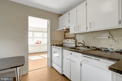 $820,000 | 908 North Arlington Mill Drive, Arlington, VA 22205