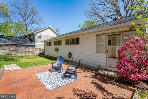 $820,000 | 908 North Arlington Mill Drive, Arlington, VA 22205