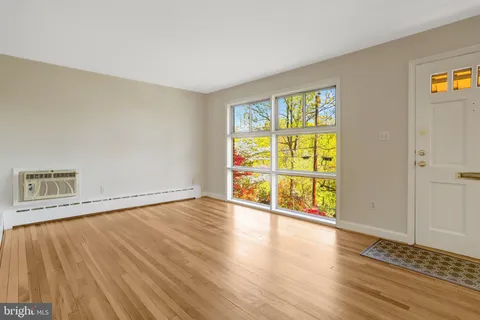 $820,000 | 908 North Arlington Mill Drive, Arlington, VA 22205
