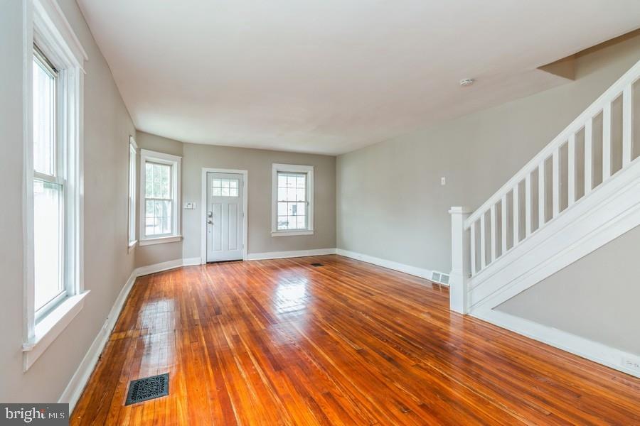 309 Cleveland Avenue Riverside, NJ 08075 - Photo 5 of 16