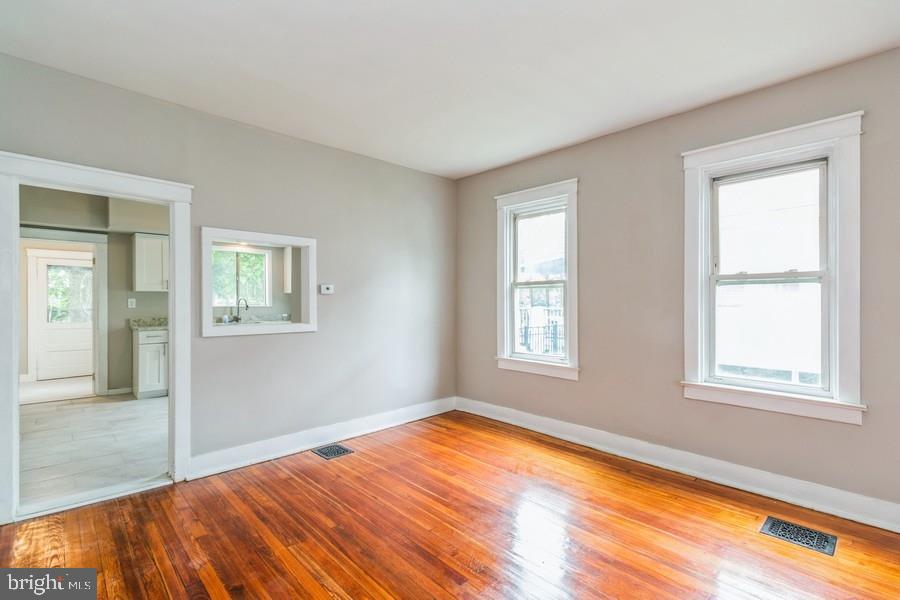 309 Cleveland Avenue Riverside, NJ 08075 - Photo 6 of 16