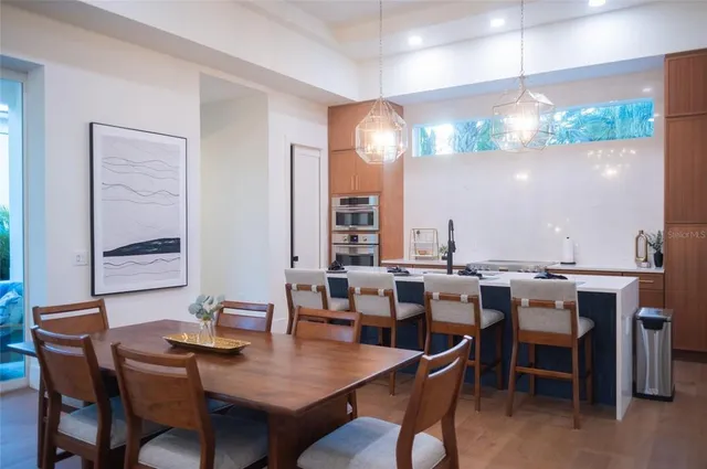 $2,240,000 | 2420 Floyd Street, Sarasota, FL 34239