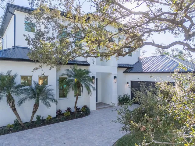 $2,240,000 | 2420 Floyd Street, Sarasota, FL 34239