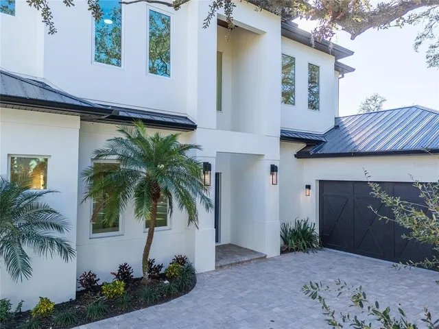 $2,240,000 | 2420 Floyd Street, Sarasota, FL 34239
