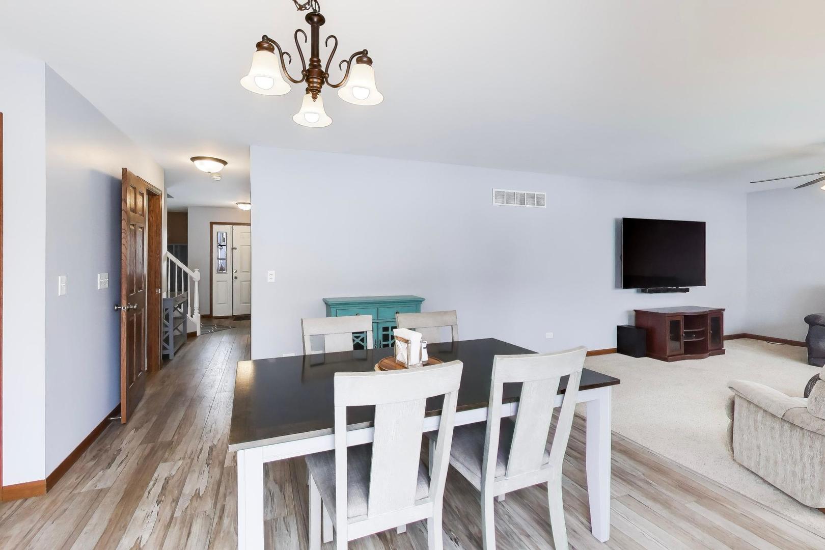 1607 Rose Court Romeoville, IL 60446 - Photo 15 of 47