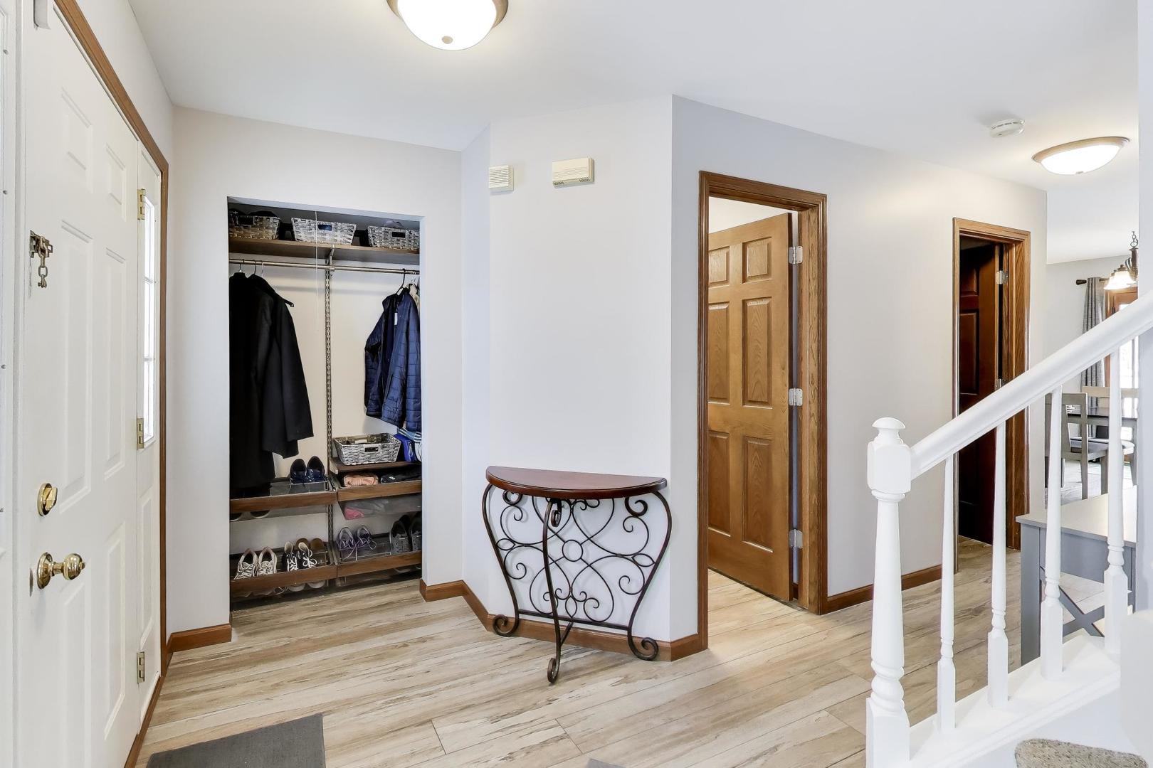 1607 Rose Court Romeoville, IL 60446 - Photo 5 of 47