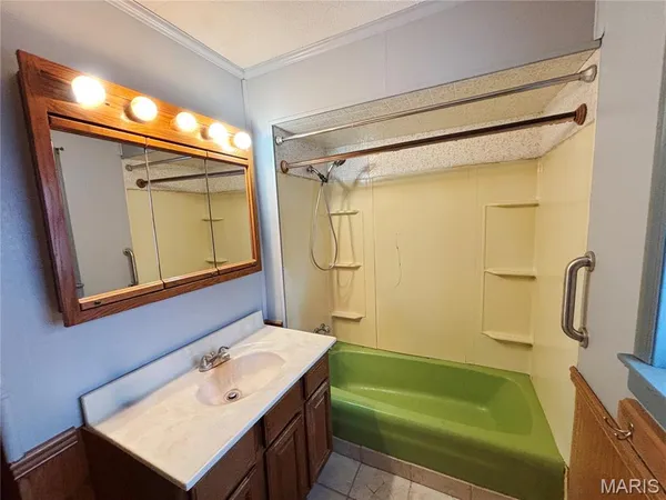 $32,500 | 309 West College Street, Sparta, IL 62286