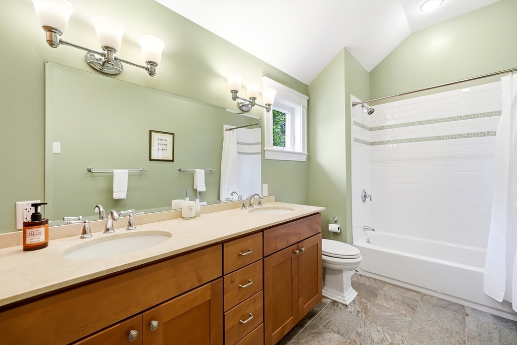 18 Grayson Road Winchester, MA 01890 - Photo 27 of 37 Gallery Image 27