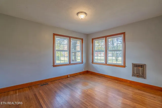 $324,900 | 5904 New Beaver Creek Drive, Knoxville, TN 37931