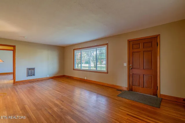 $324,900 | 5904 New Beaver Creek Drive, Knoxville, TN 37931