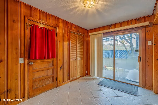 $324,900 | 5904 New Beaver Creek Drive, Knoxville, TN 37931