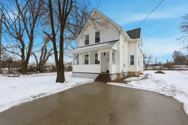 $315,000 | 29 Lower Lowell Avenue, West Springfield, MA 01089