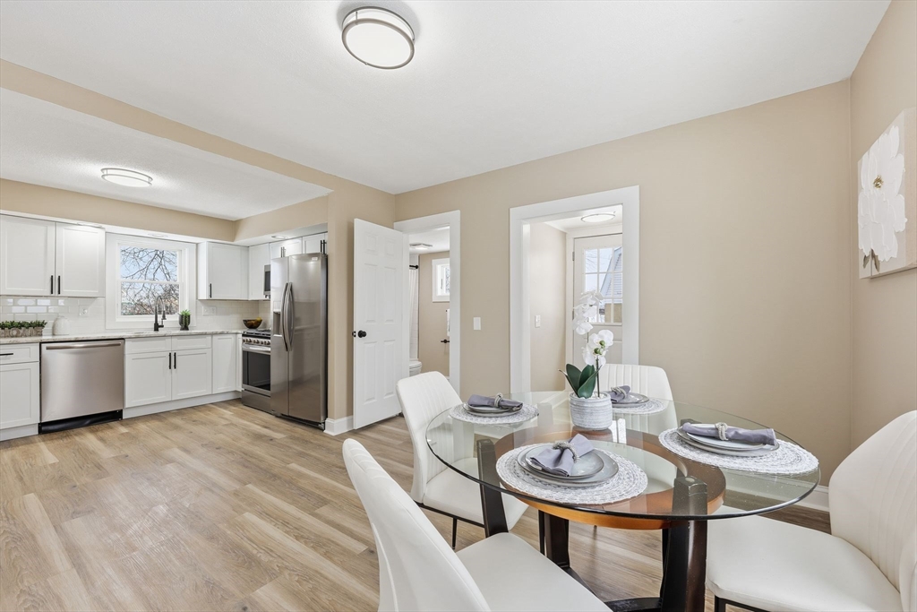 29 Lower Lowell Avenue West Springfield, MA 01089 - Photo 13 of 33