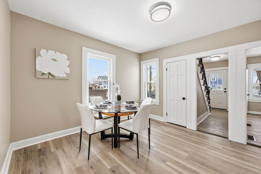 29 Lower Lowell Avenue West Springfield, MA 01089 - Photo 16 of 33