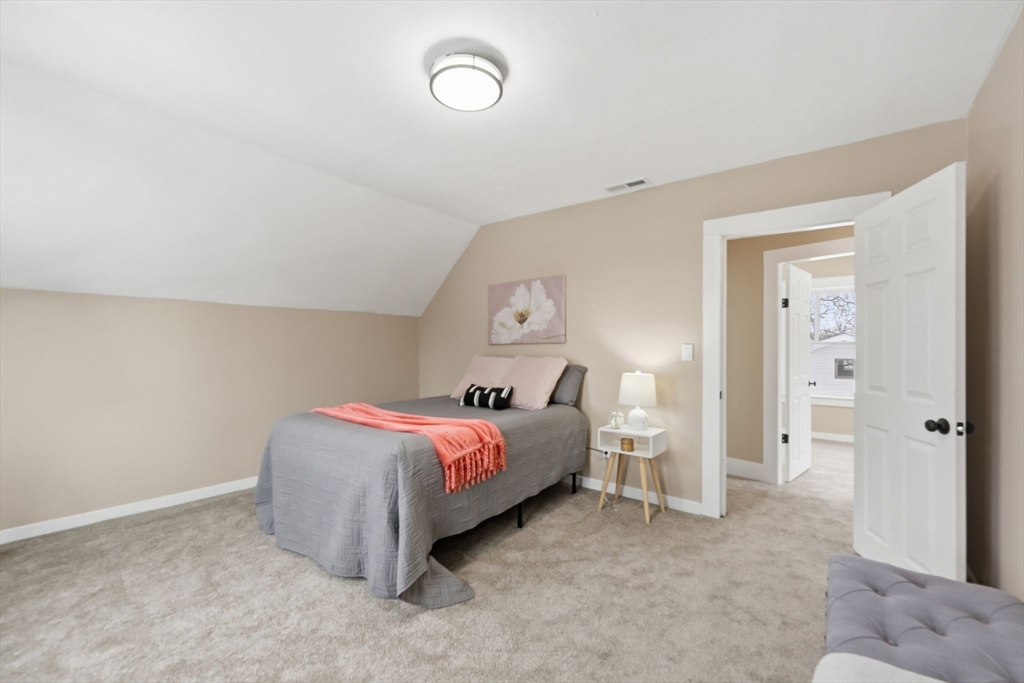 29 Lower Lowell Avenue West Springfield, MA 01089 - Photo 24 of 33