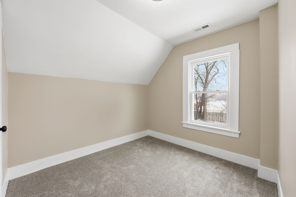 29 Lower Lowell Avenue West Springfield, MA 01089 - Photo 26 of 33