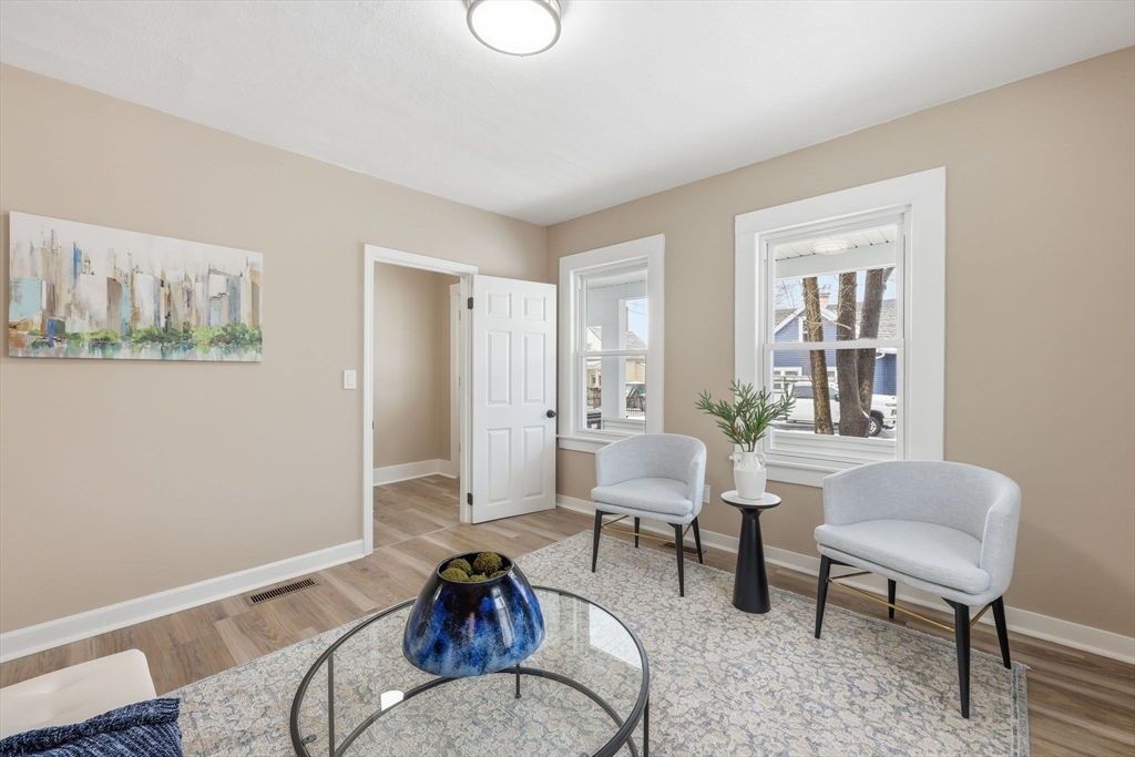 29 Lower Lowell Avenue West Springfield, MA 01089 - Photo 6 of 33