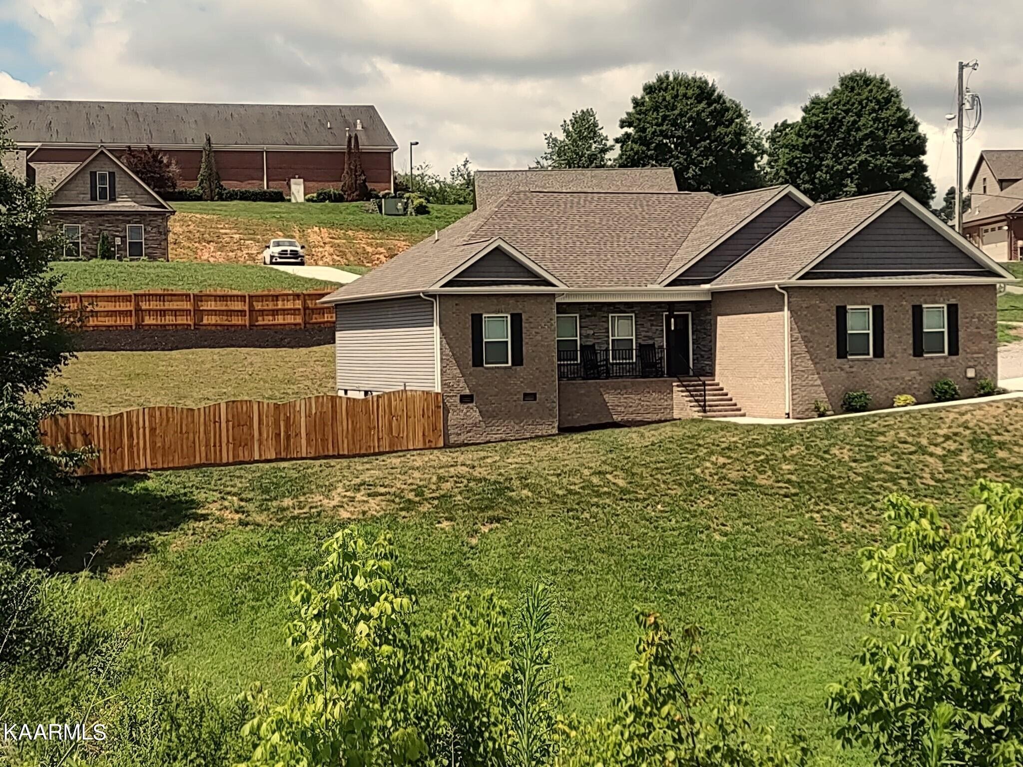 205 Miller Road Clinton, TN 37716 - Photo 3 of 45 Gallery Image 3