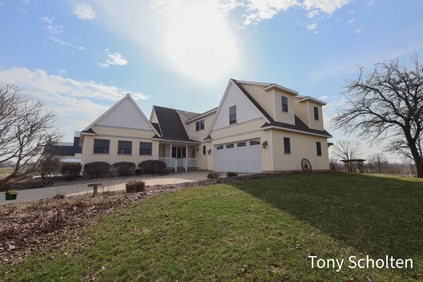 $1,374,900 | 16236 48th Avenue, Coopersville, MI 49404