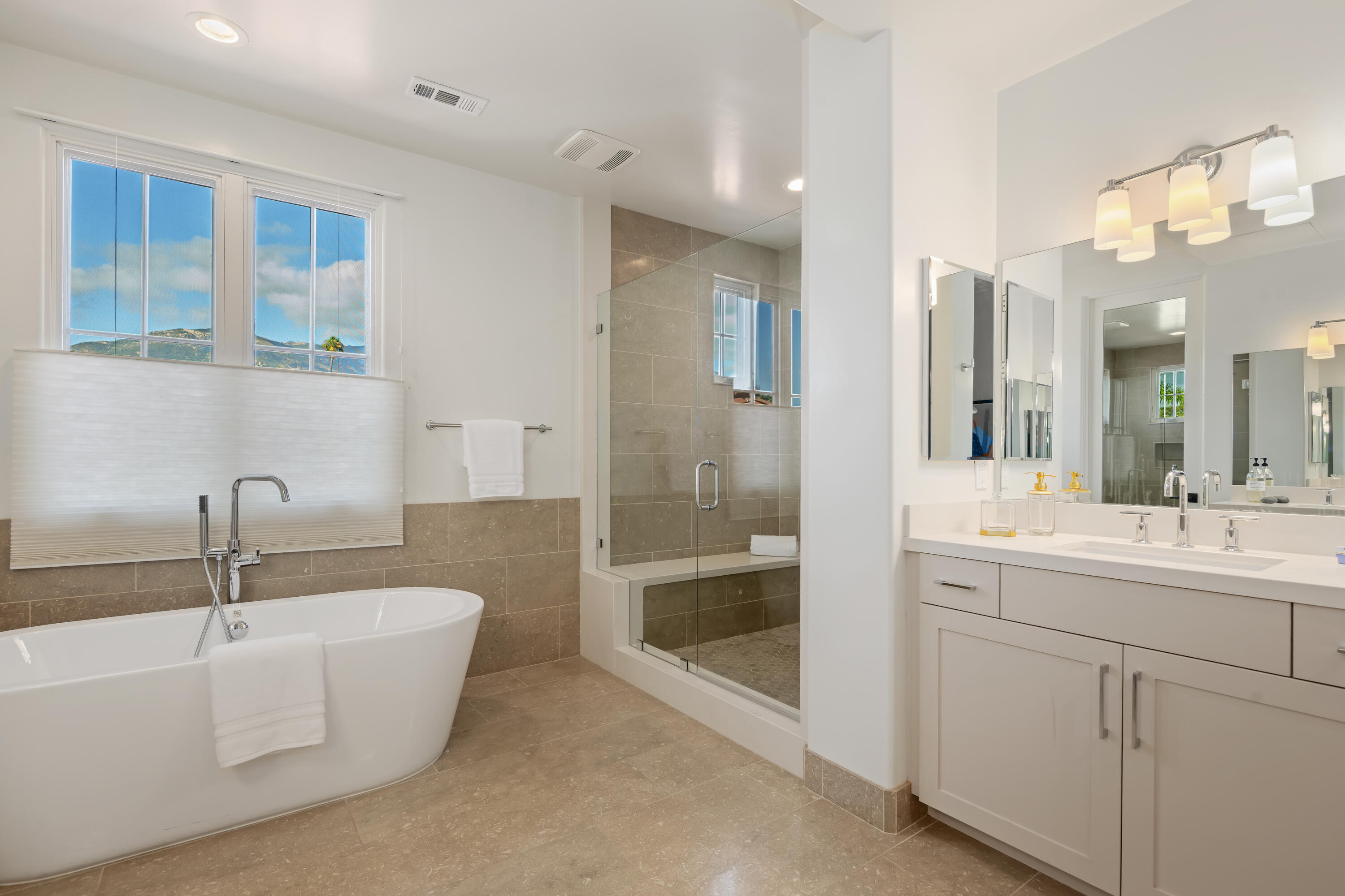 3728 State Street, Unit 135 Santa Barbara, CA 93105 - Photo 17 of 30 Primary bathroom (2)