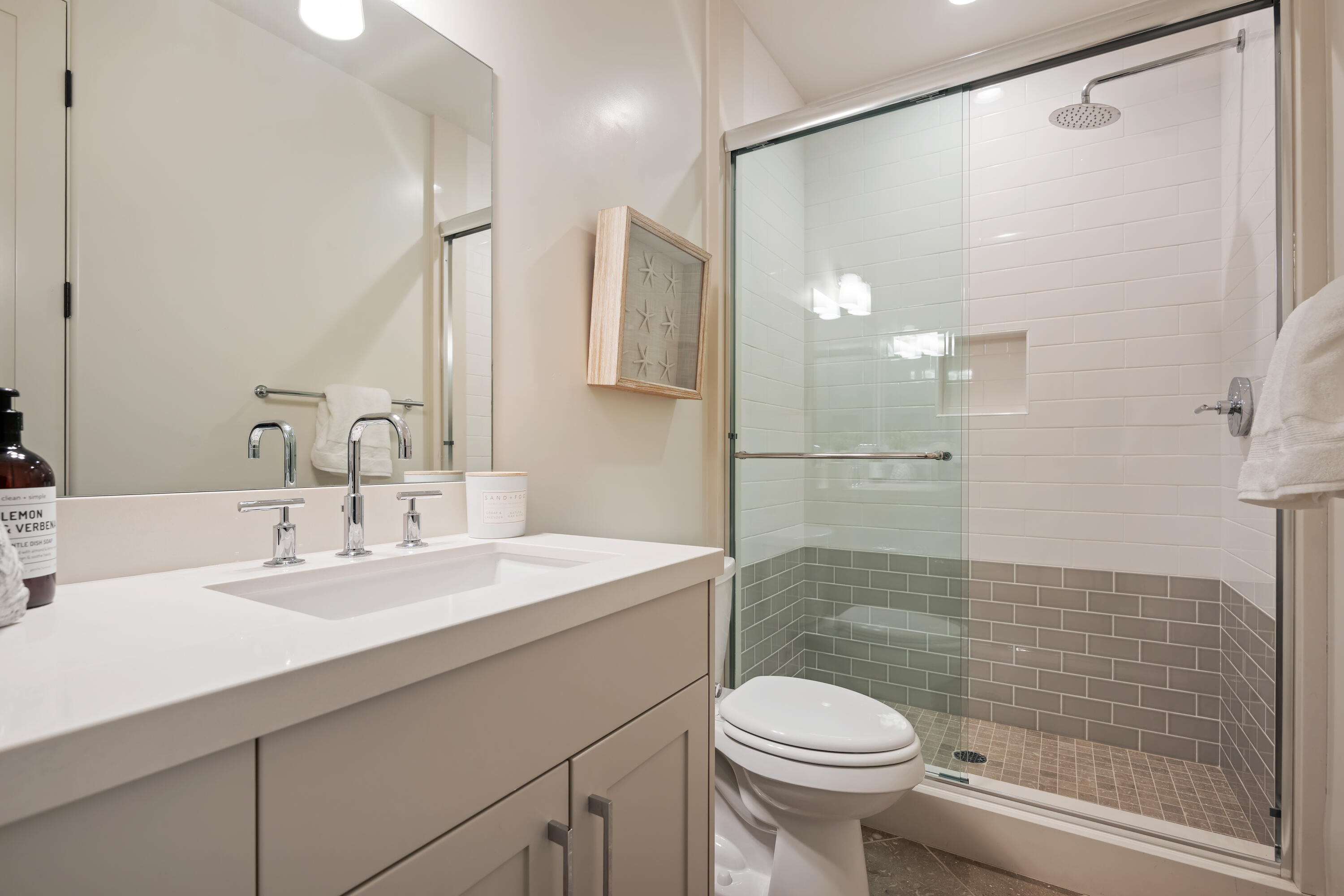 3728 State Street, Unit 135 Santa Barbara, CA 93105 - Photo 23 of 30 Second guest bathroom