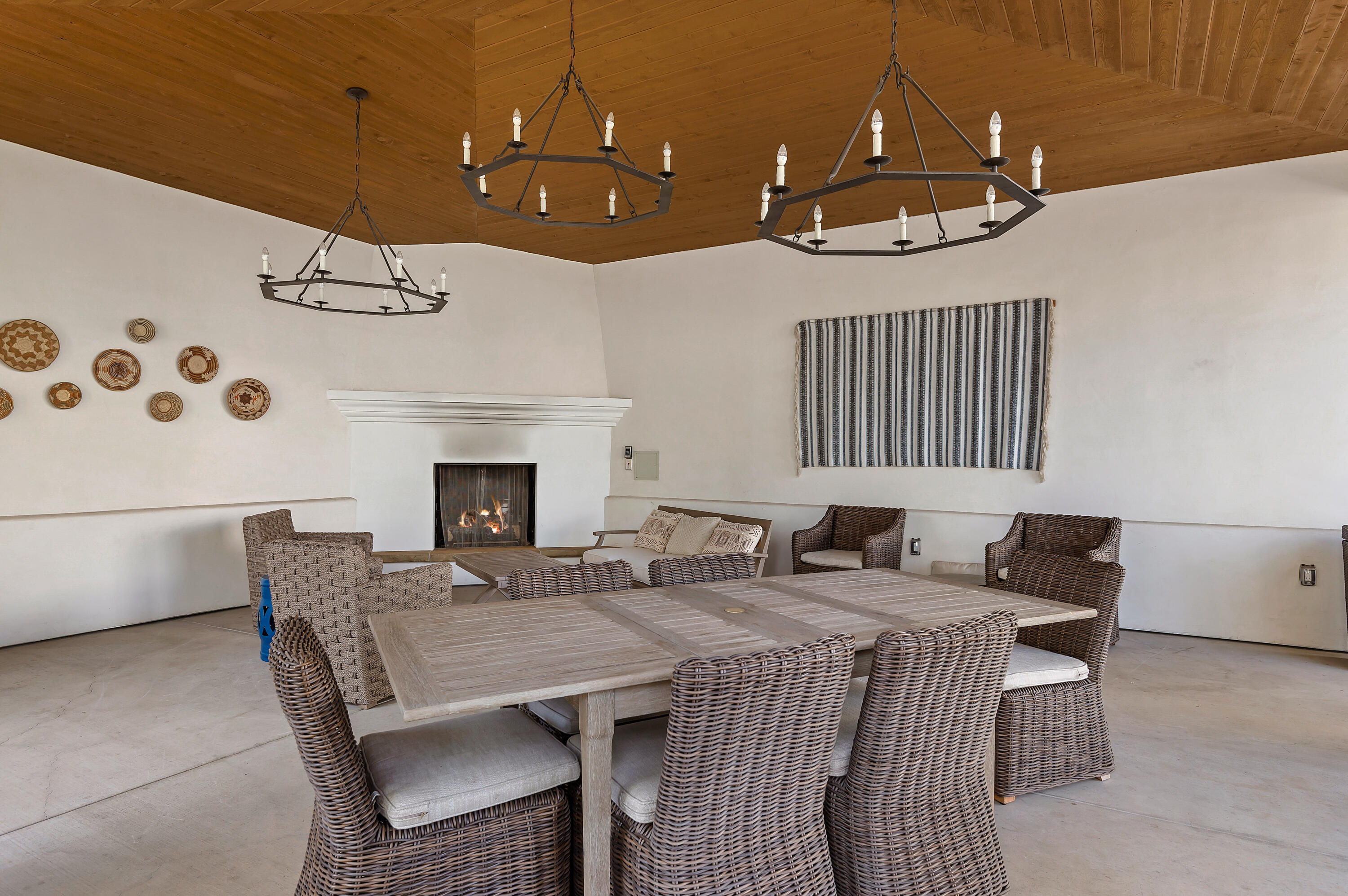 3728 State Street, Unit 135 Santa Barbara, CA 93105 - Photo 29 of 30 Community area