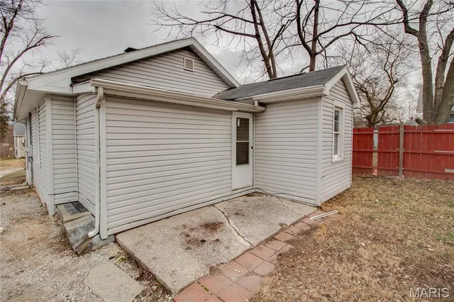 $79,000 | 3311 Sherman Street, Alton, IL 62002