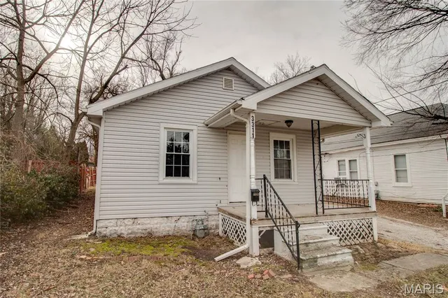 $79,000 | 3311 Sherman Street, Alton, IL 62002