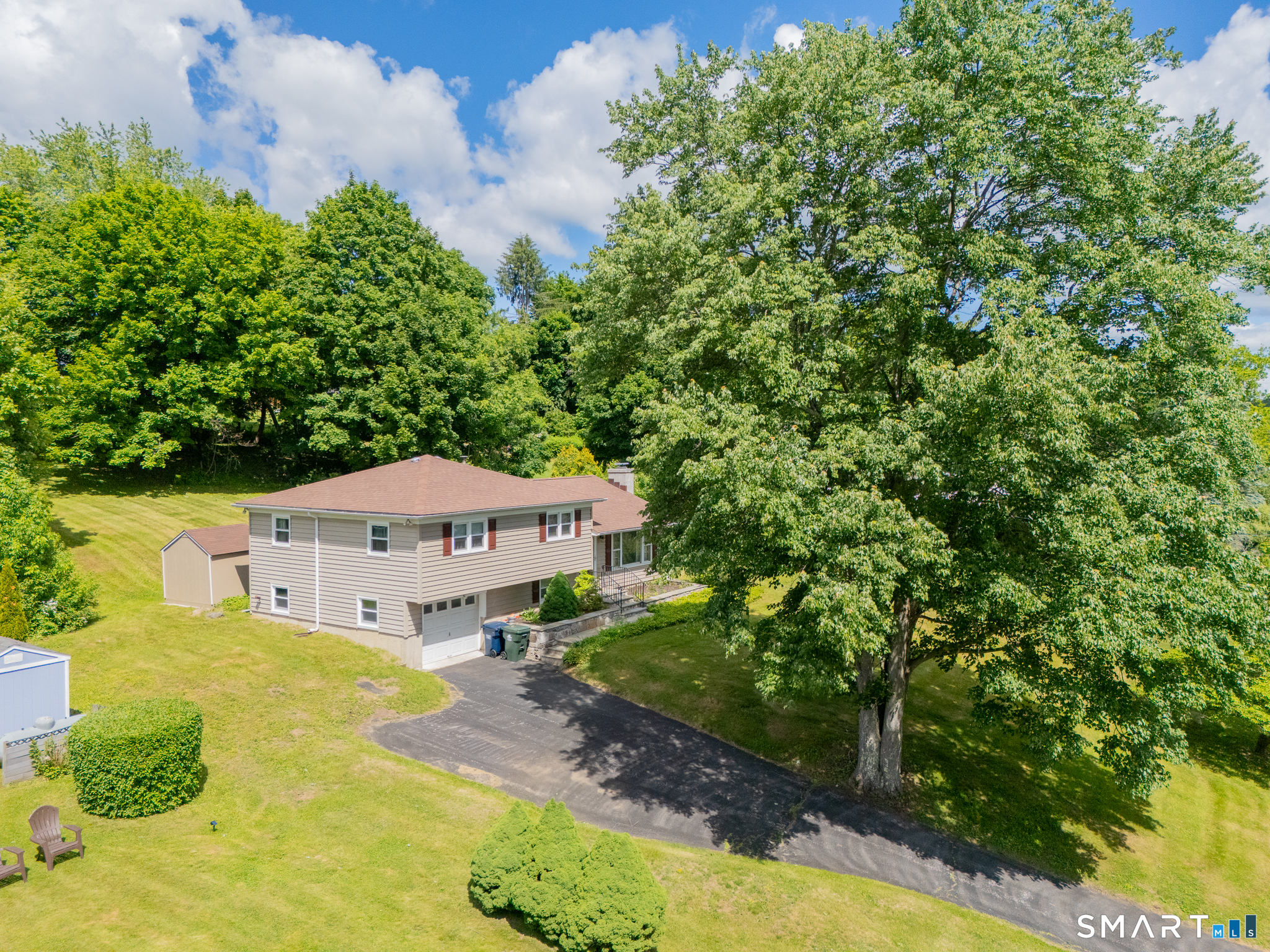 33 Kingswood Road Danbury, CT 06811 - Photo 4 of 21