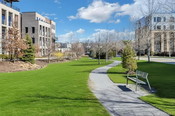 $1,350,000 | 201 Horseman Boulevard, Unit 101, Sleepy Hollow, NY 10591