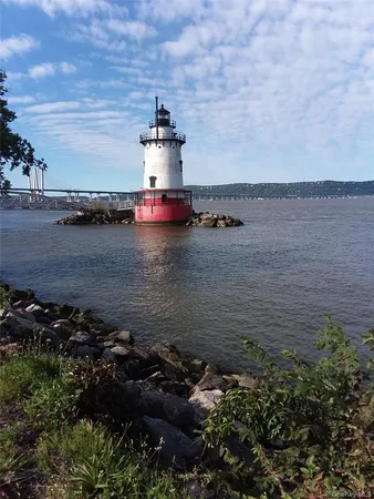 $1,350,000 | 201 Horseman Boulevard, Unit 101, Sleepy Hollow, NY 10591