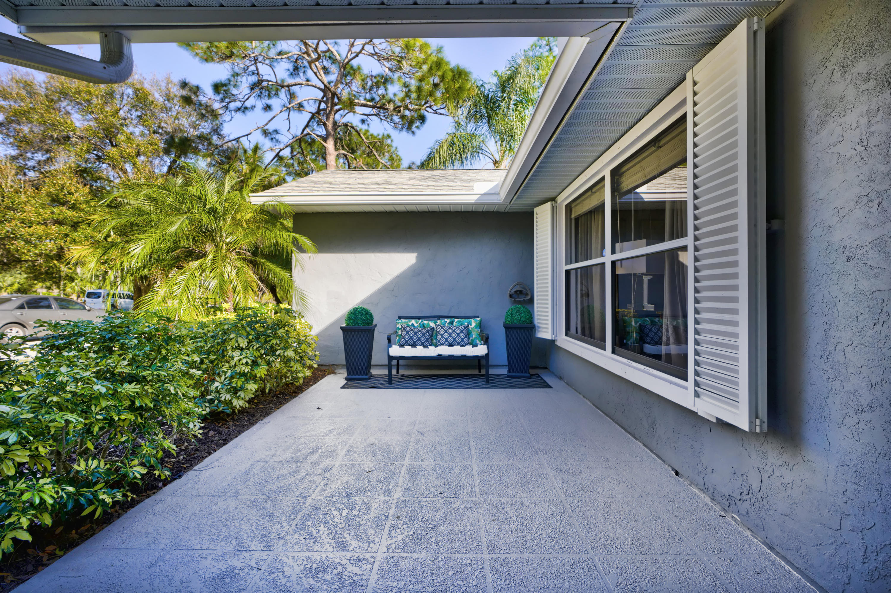 12910 165th Road North Jupiter, FL 33478 - Photo 3 of 47 Front Patio