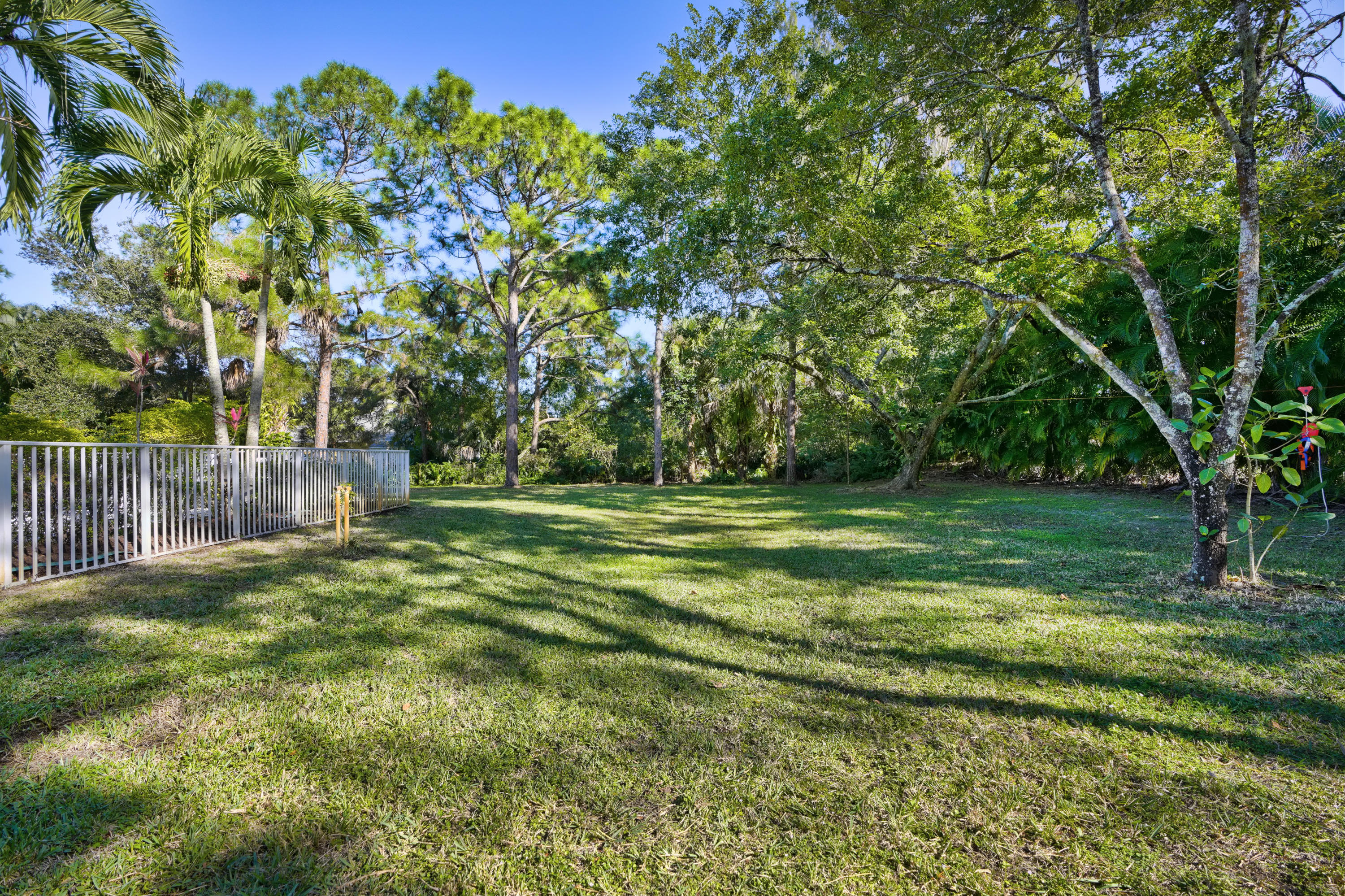 12910 165th Road North Jupiter, FL 33478 - Photo 42 of 47 Yard