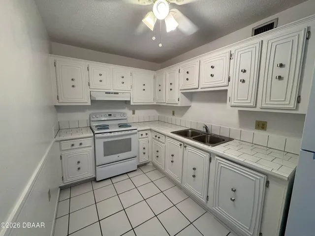 $1,375 | 2711 North Halifax Avenue, Unit 279, Daytona Beach, FL 32118